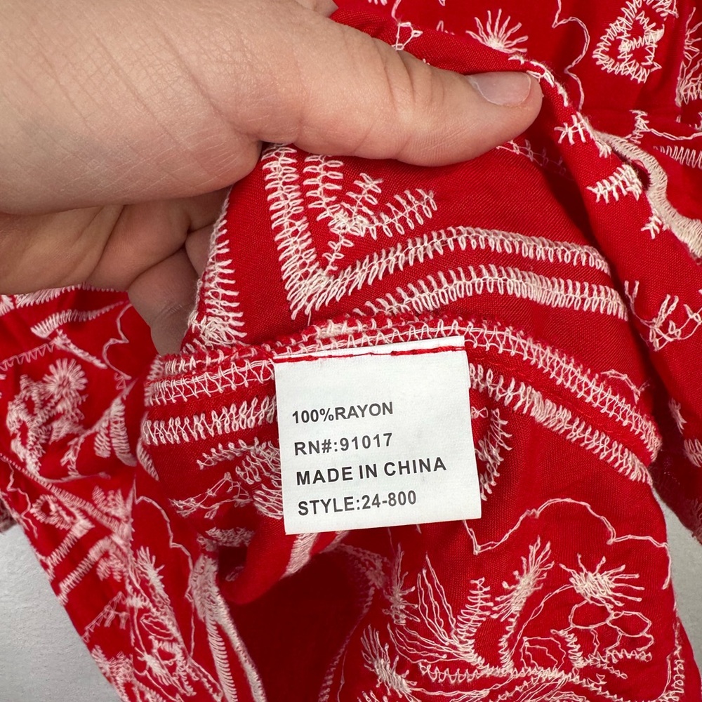 Solitaire Red and White Floral Print Blouse - Picture 6 of 6